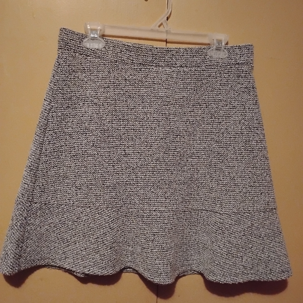 LOFT Textured Medium Black and White A-Line Skirt